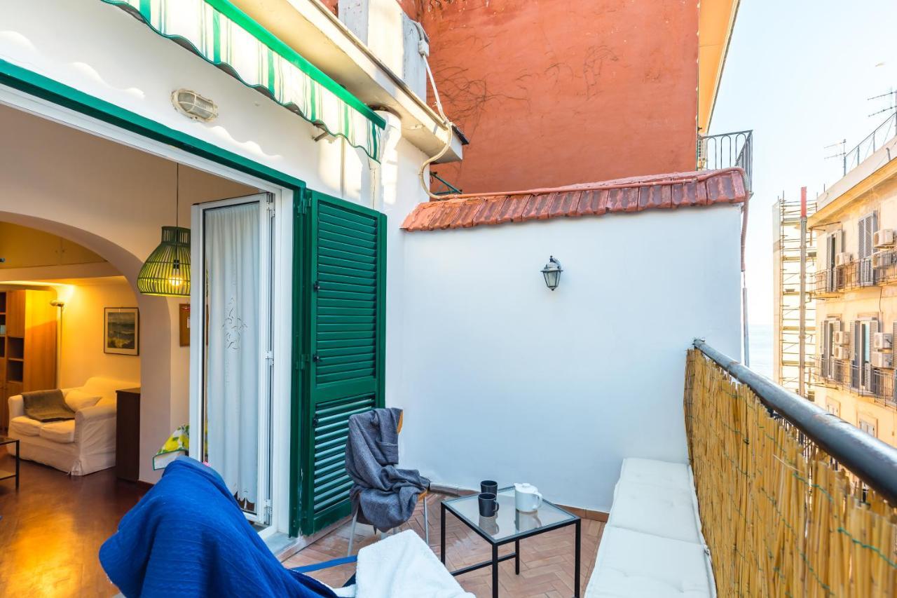 Parthenope'S Eye On The Seafront By Napoliapartments エクステリア 写真