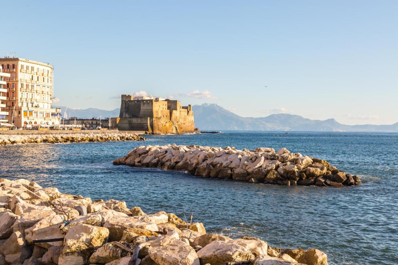 Parthenope'S Eye On The Seafront By Napoliapartments エクステリア 写真