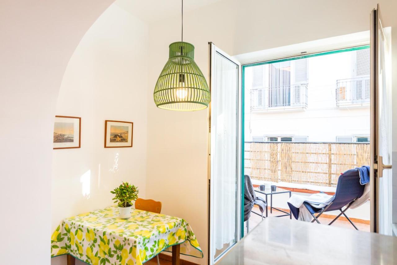 Parthenope'S Eye On The Seafront By Napoliapartments エクステリア 写真